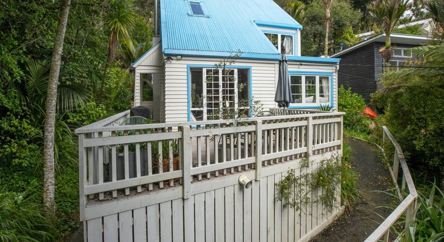  at 16 Mahoe Road, Titirangi, Auckland