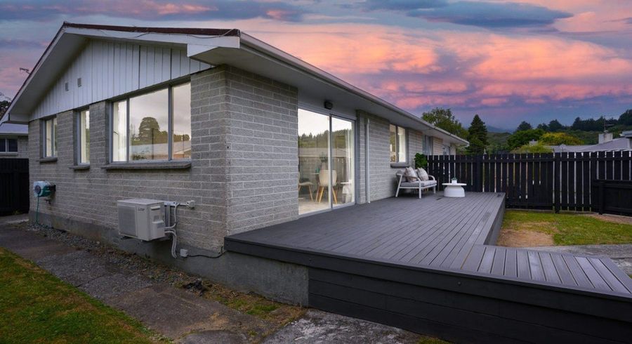  at 5a Sequoia Place, Maoribank, Upper Hutt, Wellington