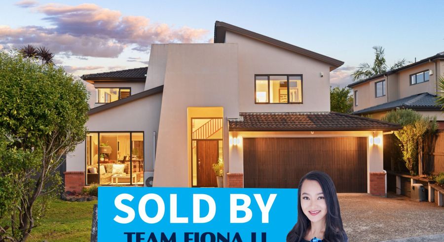  at 19 South Kensington Way, Henderson, Auckland
