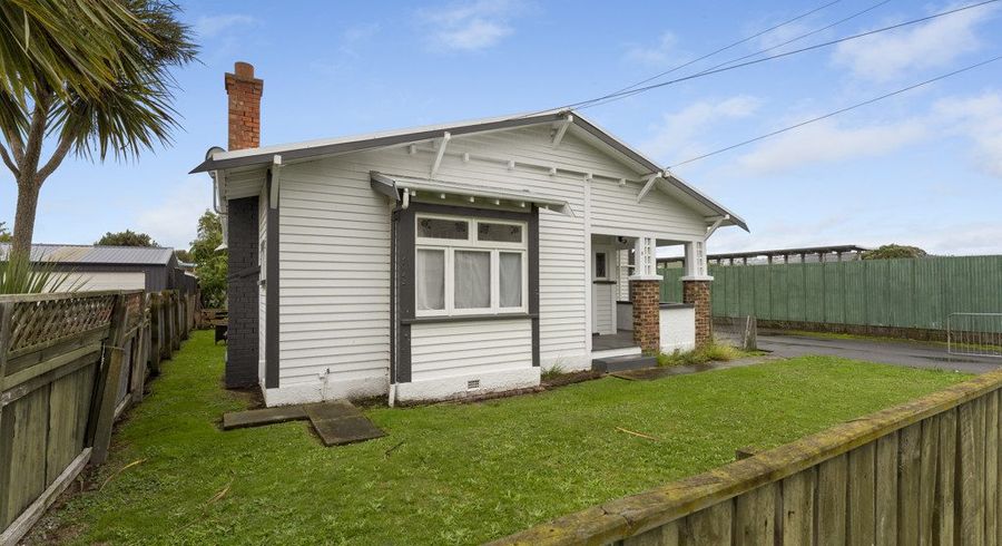  at 8 Holyoake Street, Whanganui East, Whanganui, Manawatu / Whanganui