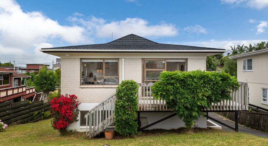  at 1/27 Knightsbridge Drive, Forrest Hill, North Shore City, Auckland