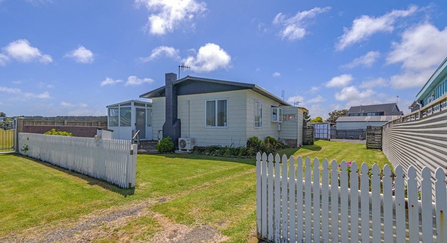  at 8 Hart Street, Foxton Beach, Horowhenua, Manawatu / Whanganui