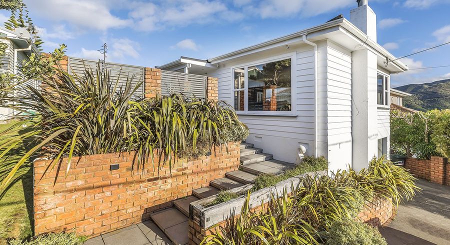  at 9 Huntleigh Park Way, Ngaio, Wellington