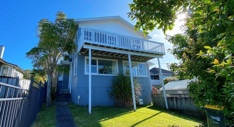  at 1/28 Rangitoto Terrace, Milford, North Shore City, Auckland