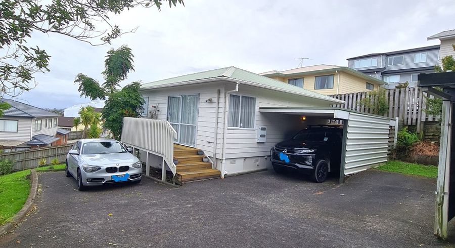  at 2/21 Hauraki Crescent, Pinehill, North Shore City, Auckland