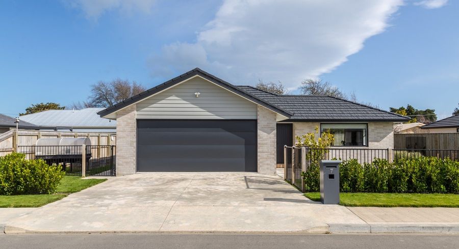  at 7 Kakariki Crescent, Carterton, Carterton, Wellington