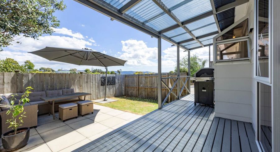  at 2/11 Longreach Drive, Sunnyvale, Waitakere City, Auckland