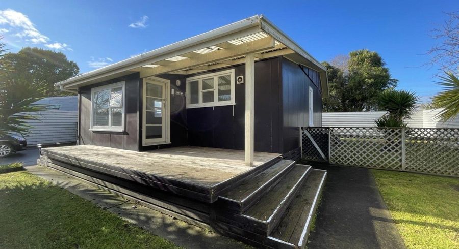  at 8A Murray Street, Aramoho, Whanganui, Manawatu / Whanganui