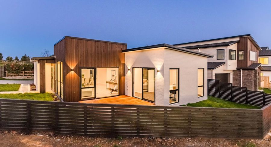  at 52 Hayfield Way, Karaka, Papakura