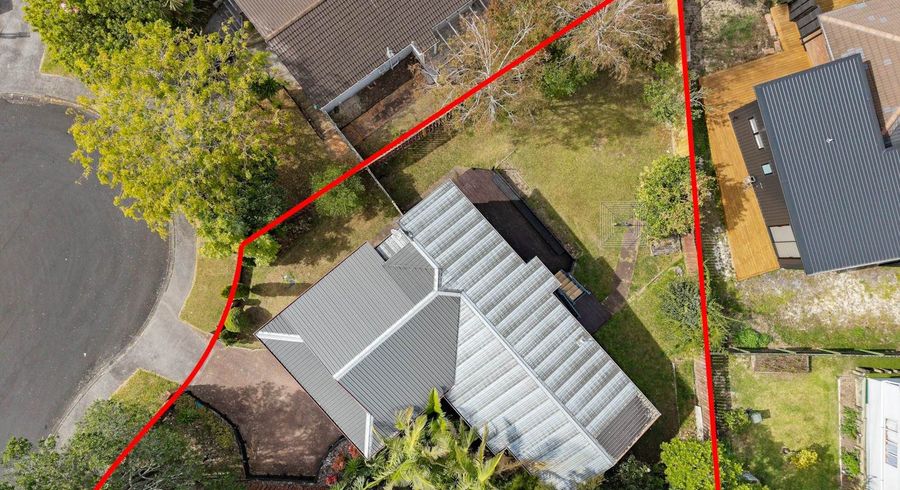  at 17 Madigan Place, Glendene, Waitakere City, Auckland