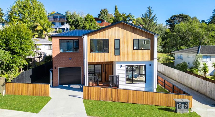  at 90C Oaktree Avenue, Browns Bay, North Shore City, Auckland