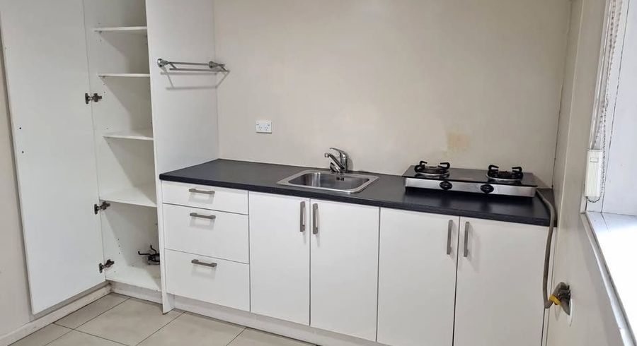  at 10 Scenic Drive, Hill Park, Manukau City, Auckland