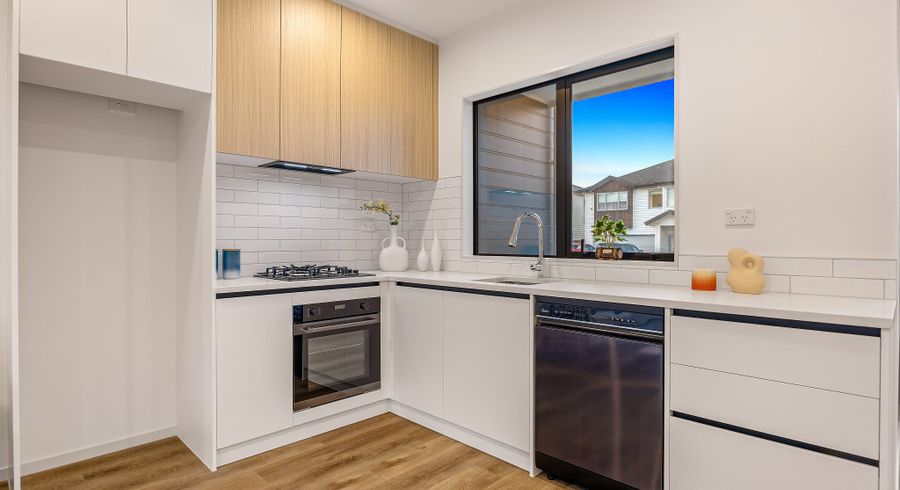  at 10 Hera Street, Flat Bush, Manukau City, Auckland