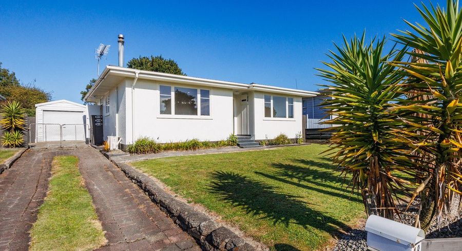  at 18 Anakiwa Street, Kelvin Grove, Palmerston North, Manawatu / Whanganui