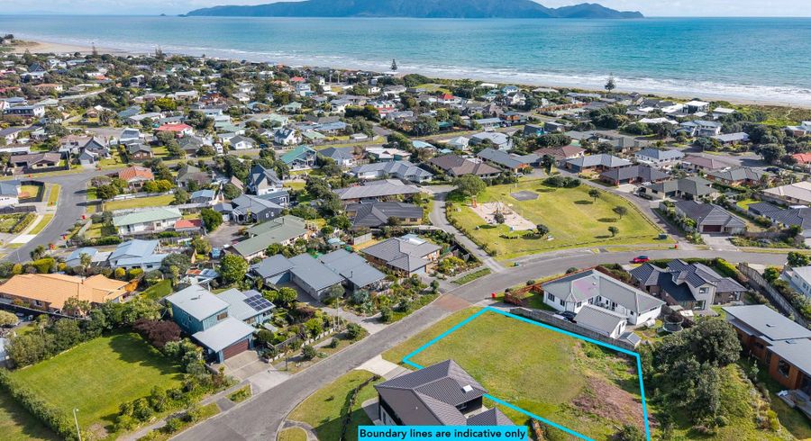  at 25 Pharazyn Avenue, Waikanae Beach, Kapiti Coast, Wellington
