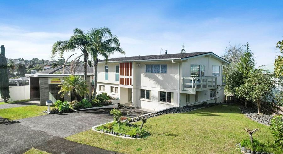  at 19 Ravenwood Drive, Forrest Hill, North Shore City, Auckland