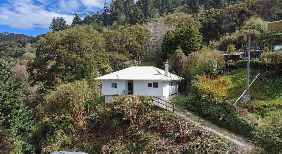  at 11 Morepork Lane, Waipori Falls, Outram