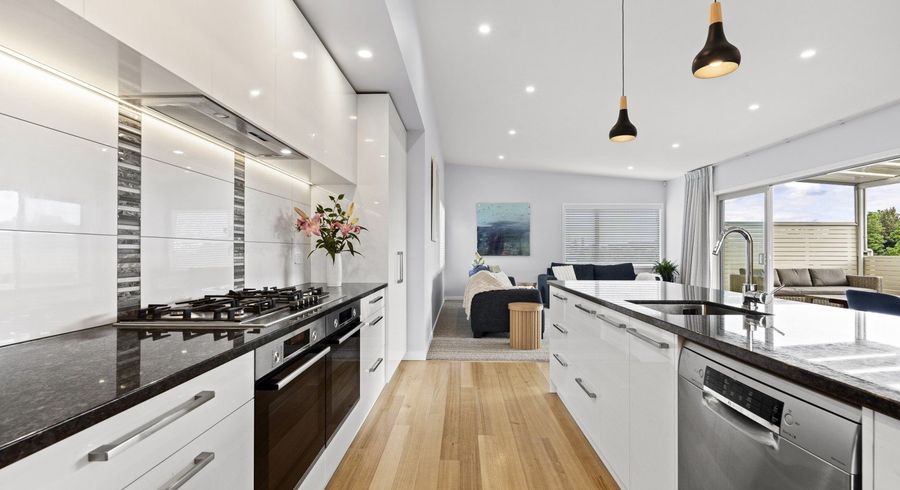  at 2 Fern Lane, Whalers Gate, New Plymouth