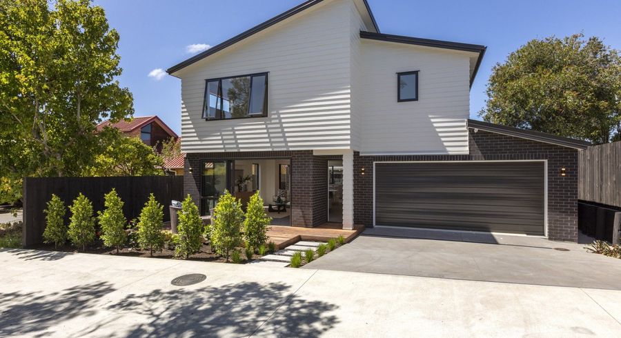  at 2/22 Methuen Road, Avondale, Auckland