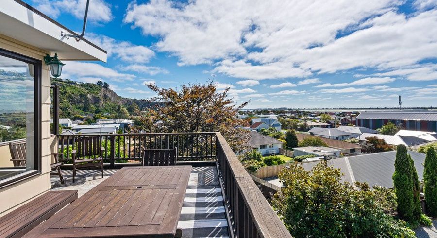  at 3 Ball Lane, Redcliffs, Christchurch City, Canterbury