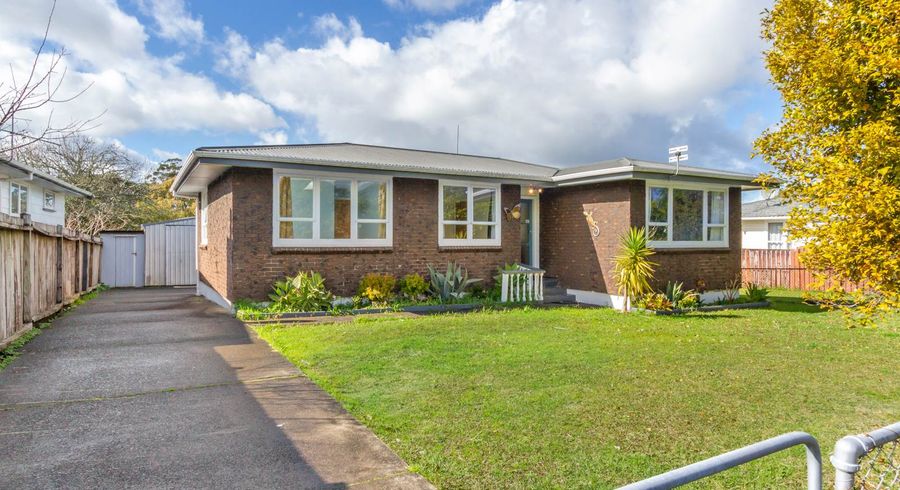  at 35 Riverpark Crescent, Henderson, Auckland