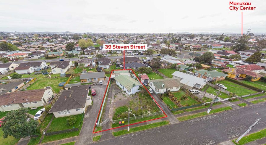  at 39 Steven Street, Mangere East, Auckland