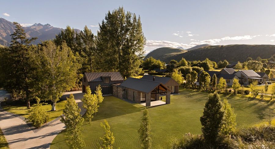  at 33 Central Park Avenue, Lake Hayes, Queenstown-Lakes, Otago