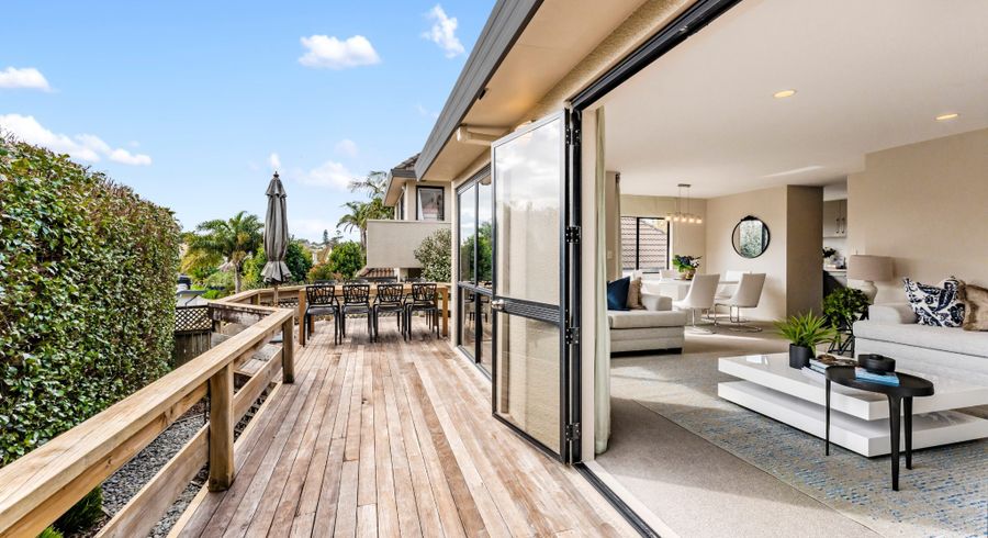  at 2/24 Sylvia Road, St Heliers, Auckland