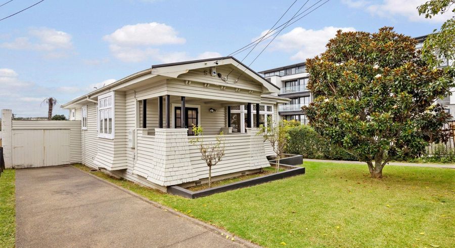  at 15 Walmer Road, Point Chevalier, Auckland City, Auckland