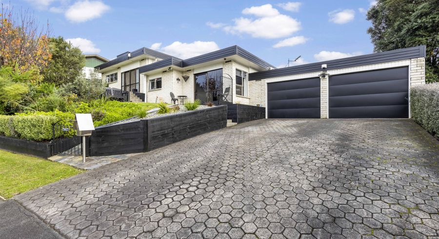  at 19 Glendale Drive, Dinsdale, Hamilton