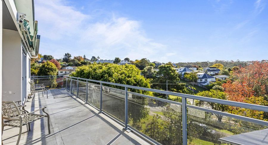  at 19 Woodside Avenue, Northcote, North Shore City, Auckland