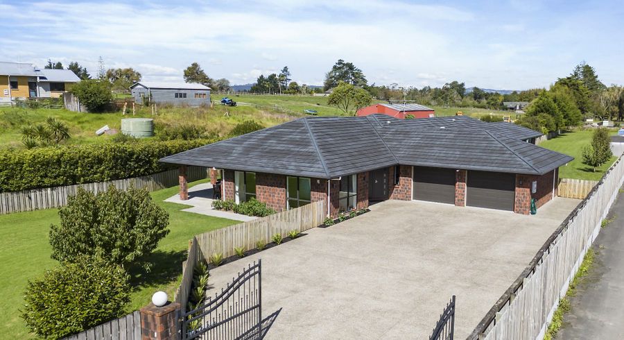 at 1261 Alfriston Road, Alfriston, Auckland