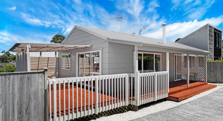  at 3 Regency Place, Sunnynook, North Shore City, Auckland