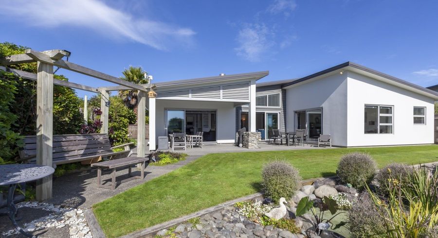  at 5 Hana Udy Place, Paraparaumu Beach, Paraparaumu