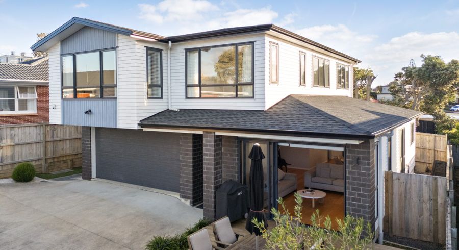  at 8A Jeff Place, Howick, Manukau City, Auckland