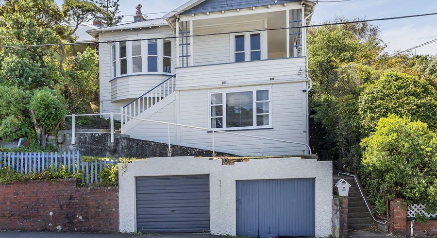  at 105 Hamilton Road, Hataitai, Wellington