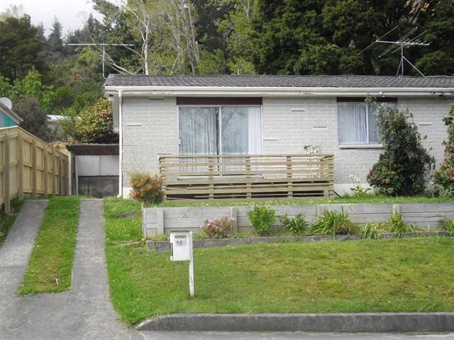  at 2/16 Hillside Drive, Maoribank, Upper Hutt