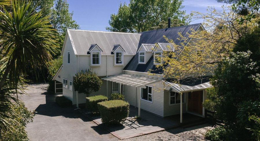  at 200 Aokautere Drive, Fitzherbert, Palmerston North