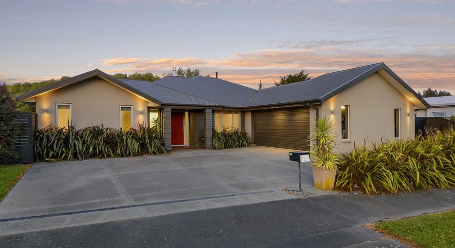  at 25 Holbrook Way, Westmorland, Christchurch