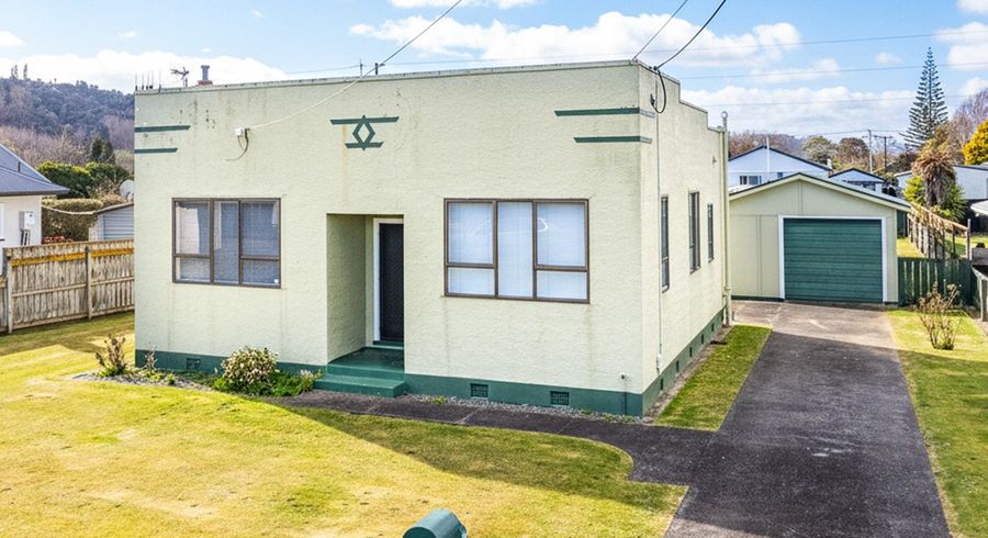  at 12 Roberts Avenue, Aramoho, Whanganui, Manawatu / Whanganui