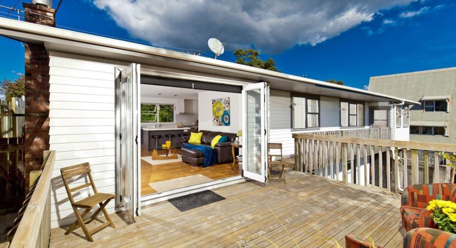  at 24 Sunset Road, Unsworth Heights, North Shore City, Auckland