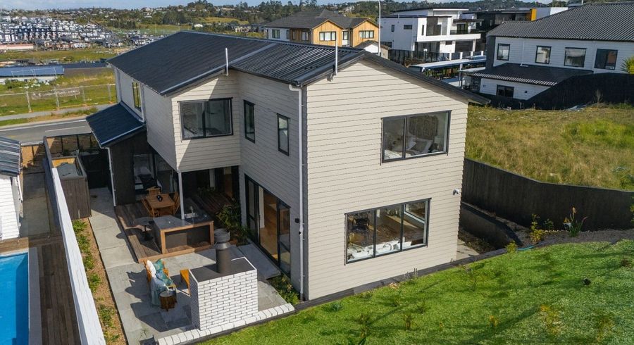  at 183 Te Oneroa Way, Long Bay, North Shore City, Auckland