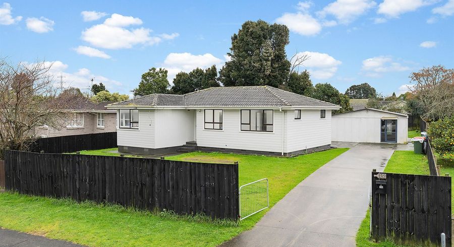  at 132 Chichester Drive, Rosehill, Papakura