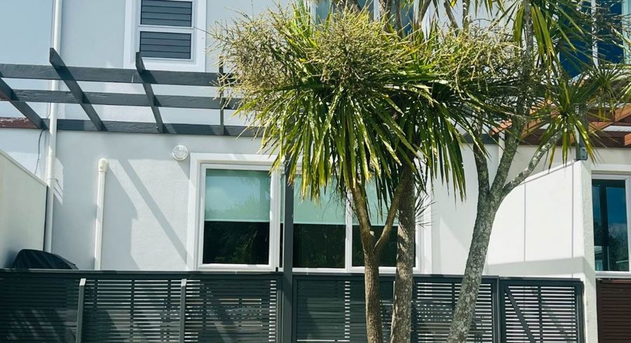  at 9Q Clearwater Cove, West Harbour, Auckland