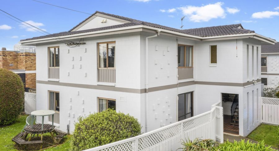  at 3/128 Sandringham Road, Kingsland, Auckland
