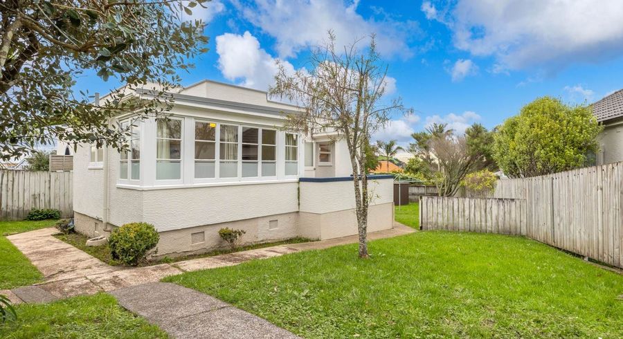  at 57 Old Lake Road, Narrow Neck, Auckland