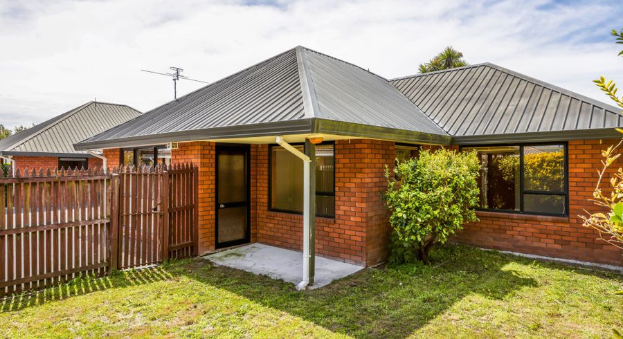  at 2/74 Lowry Avenue, Redwood, Christchurch