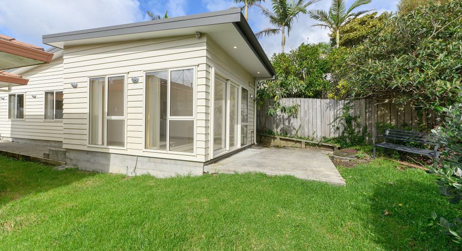 at 5a Jacanas Place, Unsworth Heights, North Shore City, Auckland