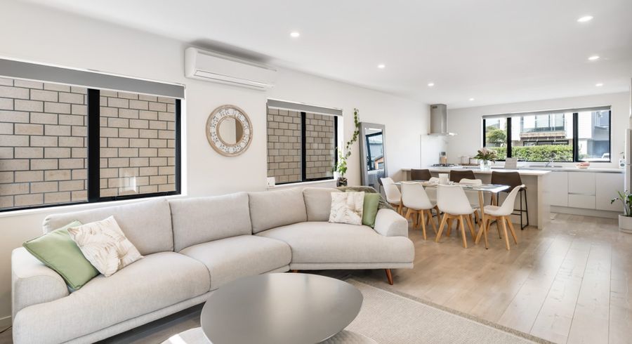  at 12 Kearns Drive, Hobsonville, Waitakere City, Auckland