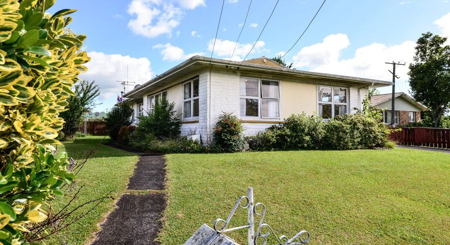  at 9 Roseburg Street, Fairfield, Hamilton